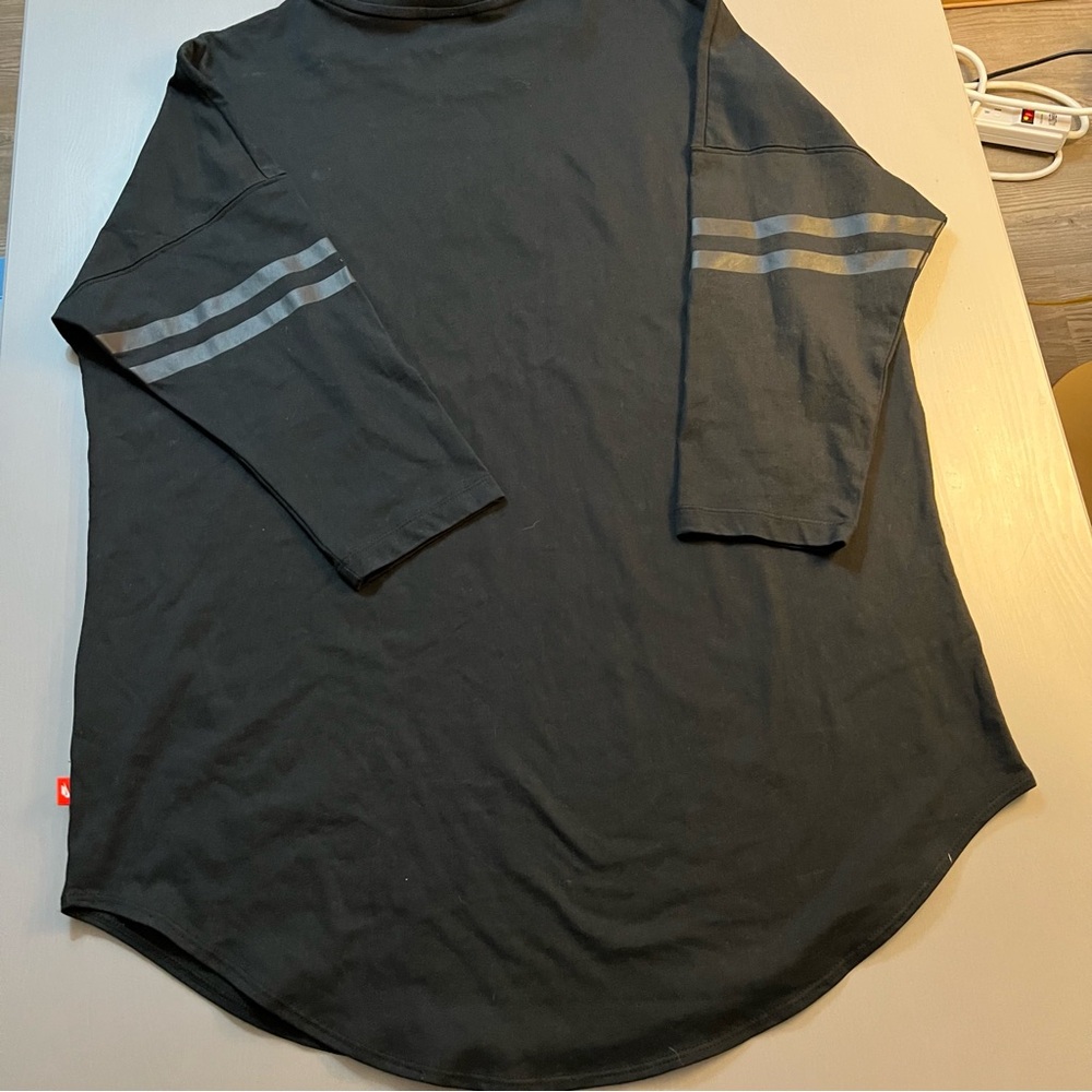 Nike Women’s Black Shirt Size XL - Picture 5 of 6